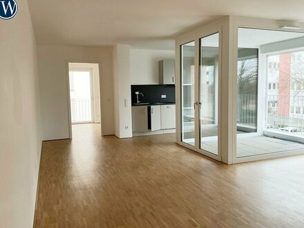 FAMILIEN-Wohnung im Neubau! 4 Zimmer mit Glaswand-Balkon, Einbauküche, Gäste-WC, Walk-In-Dusche, TG