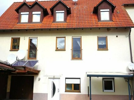 Da lacht das Anleger-Herz! Mehrfamilienhaus, 5 WE- voll vermietet in Abtswind!