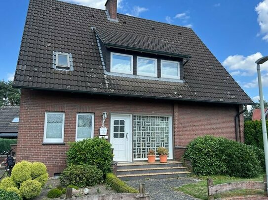 IMMOBILIEN GUMNIOR präsentiert: *provisionsfrei* großes Einfamilienhaus mit tollem Garten in Emsbüren