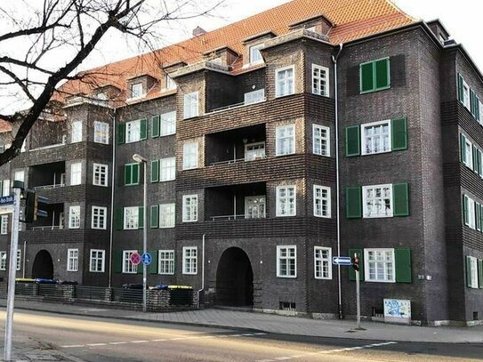 Geräumige 3-Zimmer-Wohnung, Balkon, Wannenbad & Gäste-WC, DOM-Blick zu Erfurt