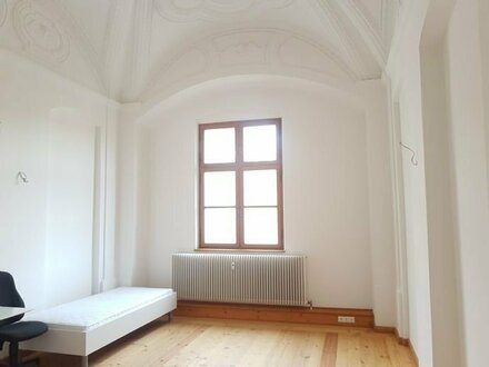 Einziehen und Wohlfühlen im Malteser Carré - Repräsentatives 1 Zimmer Appartement mit einmaligen Ambiente