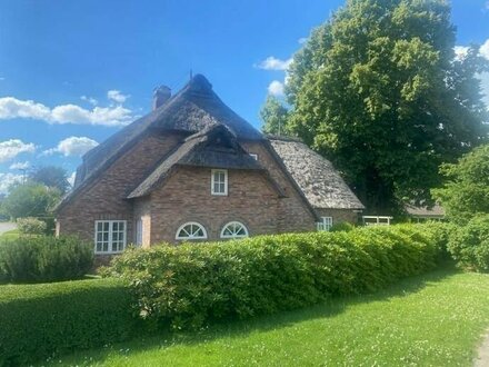 Kaufpreisreduzierung! Großzügiges Reetdachanwesen an der Schlei