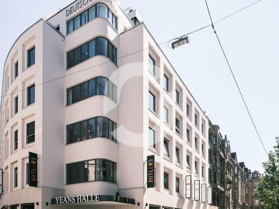 Büro mit Aussicht und großer Terrasse