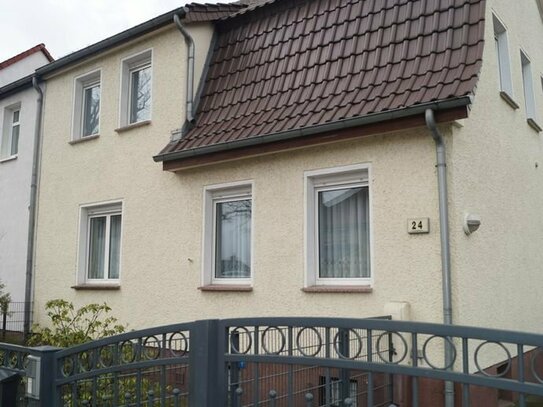 Gemütliches Zuhause in Fürstenwalde: zentral gelegene Doppelhaushälfte mit idyllischem Garten!