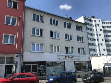 Solides Mehrfamilienhaus mit Gewerbeeinheit in zentraler Lage von Kassel