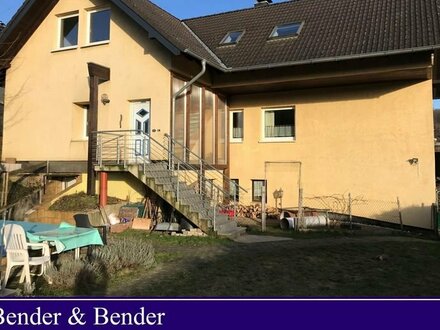 Niedrigenergiesparhaus mit Einliegerwohnung und schöner Aussicht!