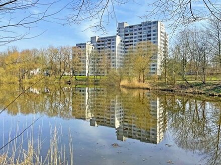 Reinfeld - gut geschnittene, vermietete 3-Zimmer-Wohnung mit Blick auf den Neuhöfer Teich in Zentrumslage