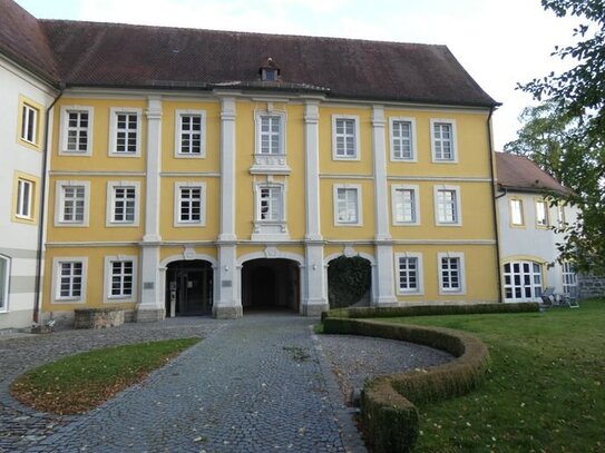 Repräsentative Büro-, Schulungs- oder Gewerberäume im Schloss zu Dürrwangen