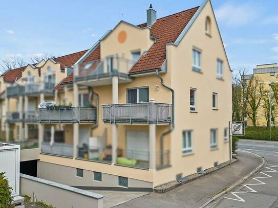 " I Charmante 2-Zimmer-Wohnung mit Balkon und Tiefgaragenstellplatz in Weingarten