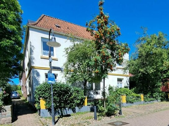 SOLLER - IMMOBILIEN Im Herzen von Vegesack 2 Fam.-Haus mit Garage