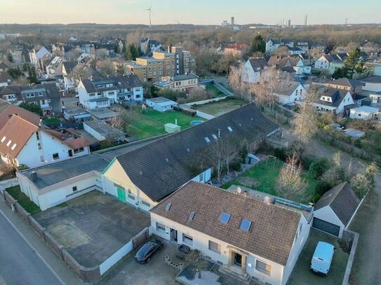 Halle mit 2-Familienhaus in verkehrsgünstiger Lage Grundstück ca. 3.868 m², Halle ca. 840 m²