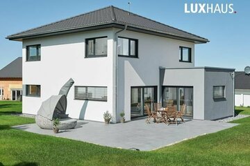 MIT LUXHAUS INS EIGENE HAUS