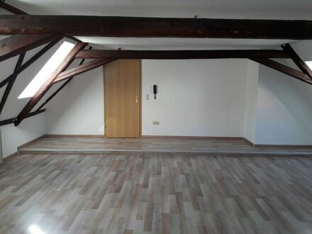 TOP Lage - 1 Raum Wohnung in Georgenthal - Dachgeschoss - renoviert mit Einbauküche