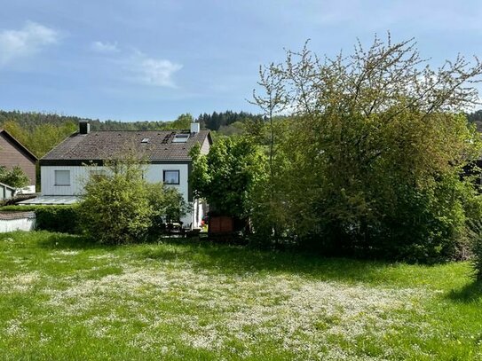 Heimsheim: "Wohnen in schöner Sonnenlage" Attraktives EFH mit großem Garten und Doppelgarage