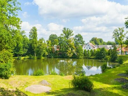 Traumhaftes Wohnen am See: Exklusives Parkgrundstück in bester Lage der Wedemark