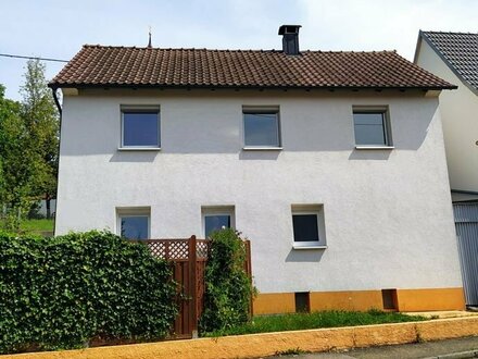 Freistehendes Einfamilienhaus in toller Lage in Bernstadt
