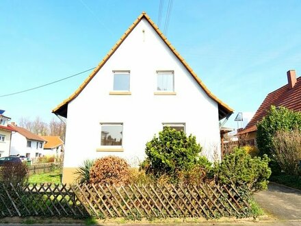 Sanierungsbedürftiges Haus mit einem großzügigen Garten