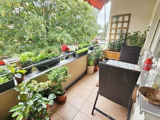 Gelegenheit - Frei werdende attraktive 3 Zimmer Wohnung mit Balkon in Mögeldorf