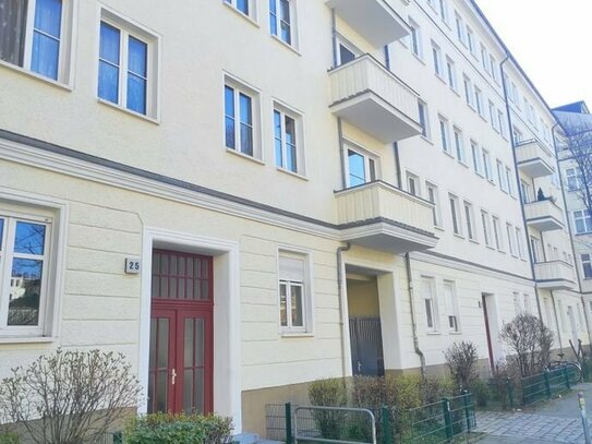 +Rufen Sie uns an / Attraktive Wohnung im beliebten Friedrichshain / Direkte Nähe zum Boxhagener Platz+