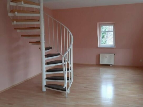 Für junge Leute - 2-Raumwohnung-Dachgeschoss-Maisonette