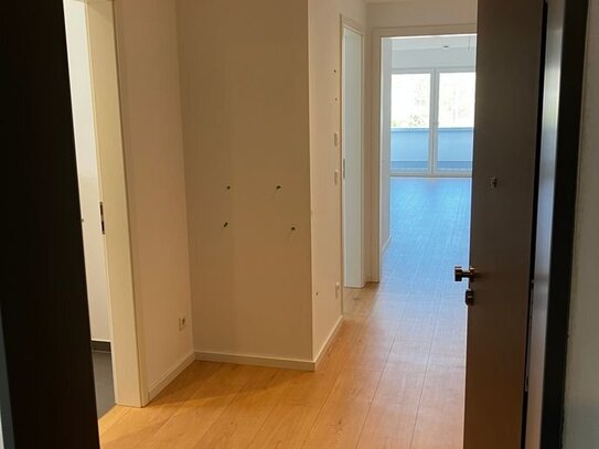 Erstbezug: Schöne 2-Zimmer-Whg. mit gehobener Ausstattung u. Balkon