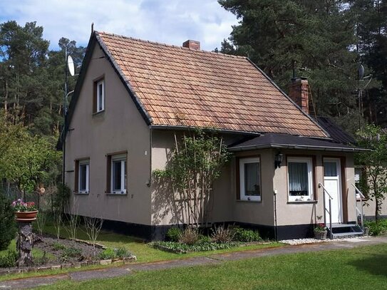 Wohnen - in ruhiger Waldrandlage oder II. Wohnsitz - mit großem Grundstück