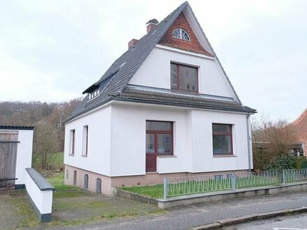 Wassergrundstück am Riesebusch! Zentrumsnah gelegenes, renoviertes Einfamilienhaus mit Altbaucharme