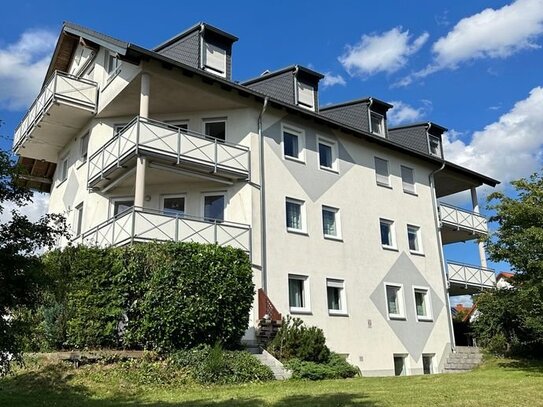 Schöne 3 Zimmer Wohnung mit großer Terrasse zu vermieten