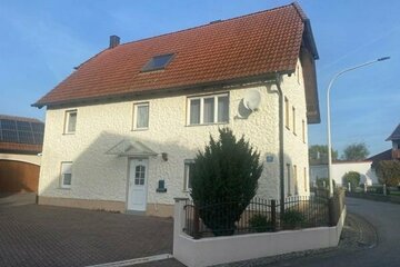 Renovierungsbedürftiges Einfamilienhaus in Abensberg - Pullach