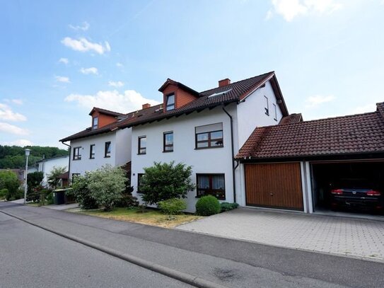 5,5-Zimmer-Maisonettewohnung mit Balkon und Gartennutzung in schöner Coburger Stadtlage