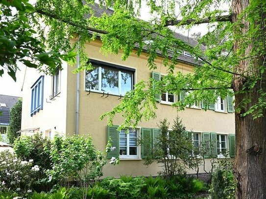 Repräsentatives Zweifamilienhaus mit Grundstück in Kleinzschachwitz