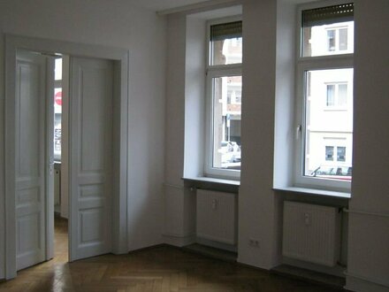 + Kleeblatt Immobilien + MA-Oststadt: renovierte charmante Altbauwhg. mit Flair, großz. 3 ZW*, TL-Bad*, G-WC*,