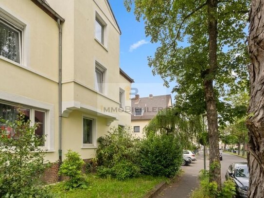 Investitionschance: Gepflegtes Mehrfamilienhaus mit Baugenehmigung für 4 Wohneinheiten!