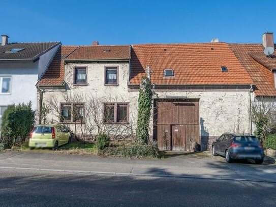 Sanierungsbedürftiges 1 - 2- Familienhaus in Ubstadt