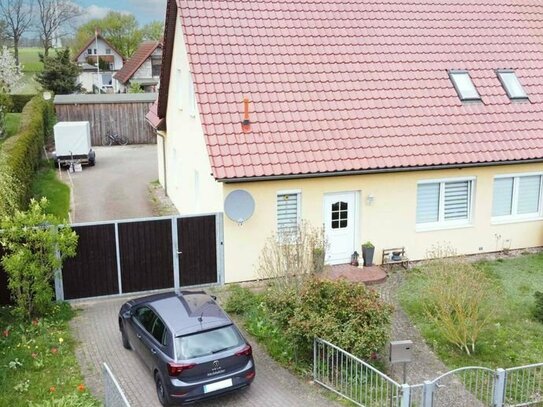 Familienfreundlich und naturnah: 6-Zi.-EFH mit großem Garten - Tierhaltung möglich