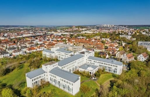 Große Bürofläche - individuell kombinierbar!