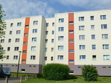 3 Zimmer mit Badewanne und Balkon