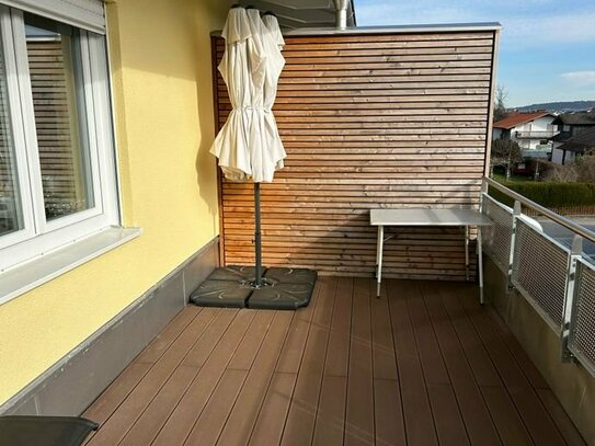 Wunderschöne helle 2 - Zimmer Wohnung mit Balkon und hochwertiger Möblierung zur Miete WE 53