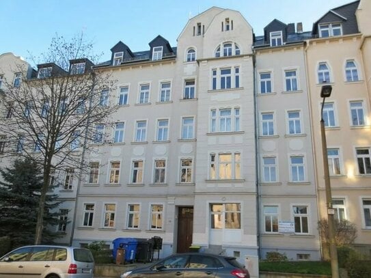 WG-geeignete Wohnung mit Balkon und Einbauküche auf dem Kaßberg