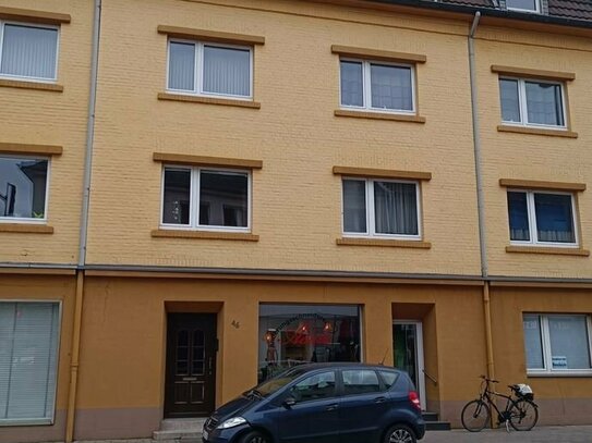 Frisch renovierte 2-Raum-Wohnung in Oberhausen-Alstaden