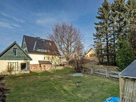 Sonniges Einfamilienhaus + Einliegerwohnung + Fernblick + idyllische Lage + Garage + Carport + Garten im Wander- u. Win…