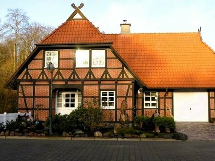hochwertiges Premium-Fachwerkhaus auf großem Grundstück in Neubrandenburg