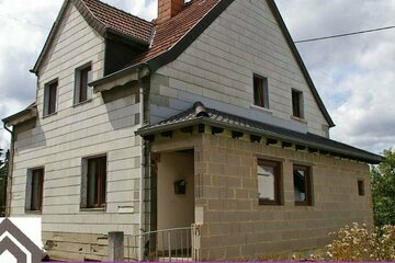 Einfamilienhaus mit schöner Aussicht über das Merchtal - Renovierungsbedarf