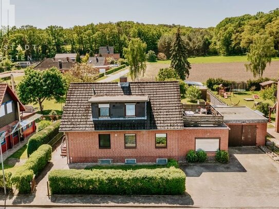 Zweifamilienhaus mit großzügigem Garten in Sackgassenlage