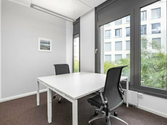 Voll ausgestatteter privater Büroraum für Sie und Ihr Team in Regus Theresienhoehe