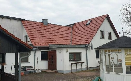 Doppelhaushälfte Homeoffice geeignet mit Pool und Gästehaus