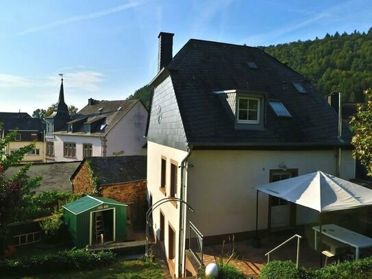 Gepflegt und gemütlich - Zweifamilienhaus mit Garten in Trier-Ehrang