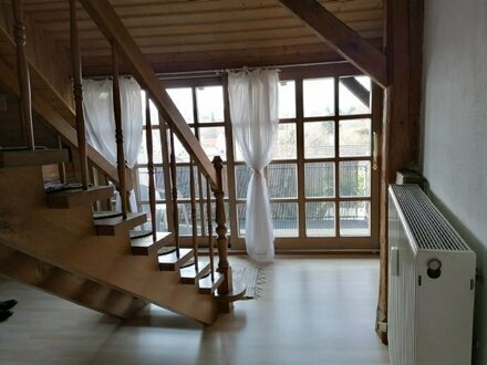 Holzverliebte 2-Zimmer-Maisonette auf drei Ebenen - Ideal für Singles oder Pärchen, die das Besondere lieben - Balkon m…