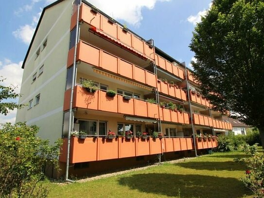 Gepflegte 4-Zimmerwohnung mit Loggia in guter Wohnlage