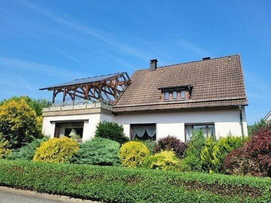 Peissenkung - Einfamilienwohnhaus mit großem Garten und eigenem Brunnen, OT Ahorn